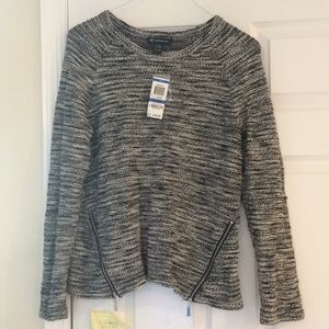 XL INC long sleeve zip design sweater